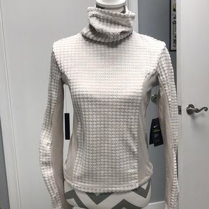 Nike hyperwarm pullover